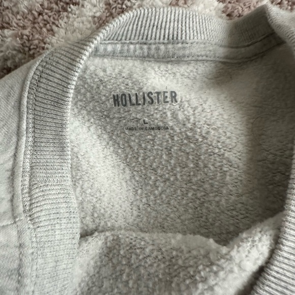 Hollister Grey & Navy Crewneck - Picture 2 of 2